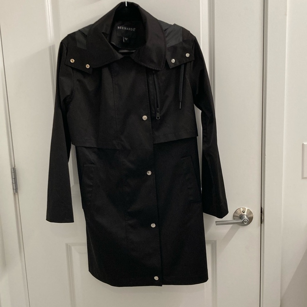 NWOT Bernardo rain coat